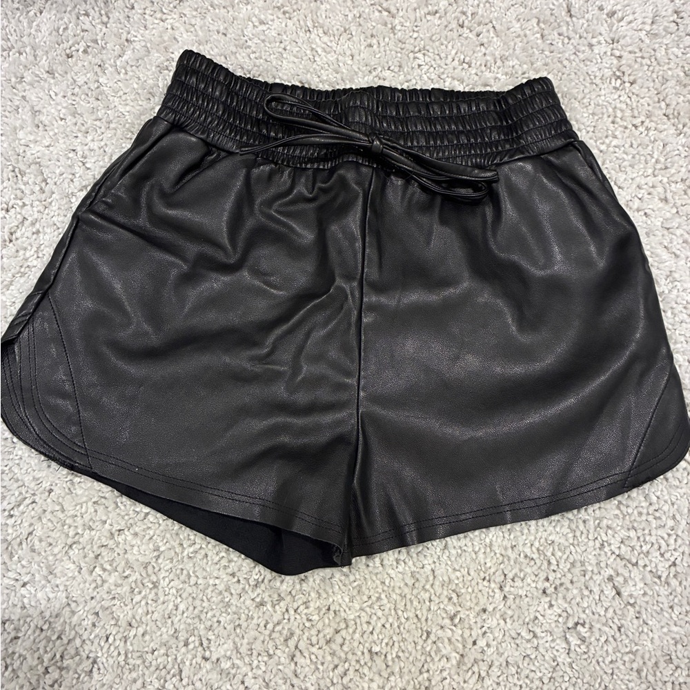 Olivaceous Black Faux Leather Shorts Womens Size Small